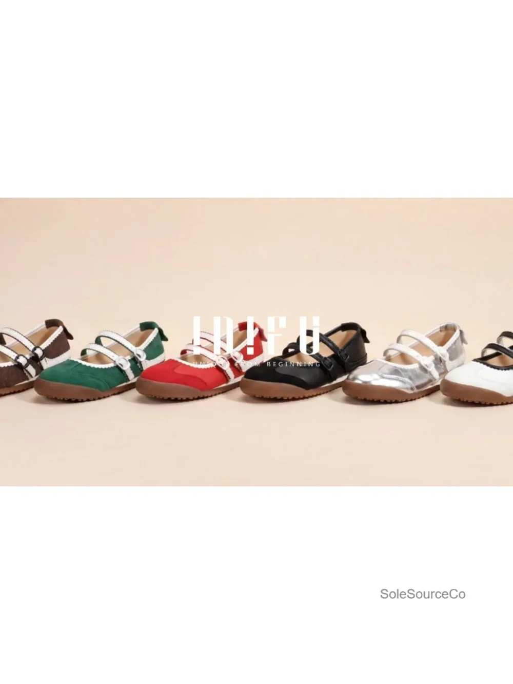 Women's Mary Jane Flats with Scalloped Edge, Non-Slip Rubber Sole, Adjustable